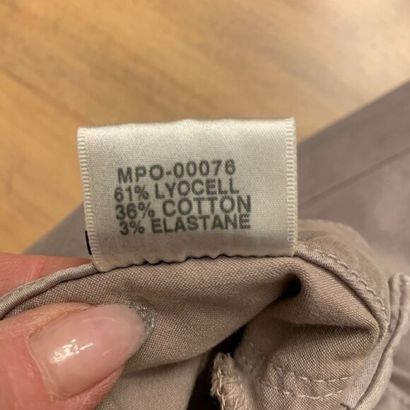 J Brand Anja Cuffed Cropped Jeans in Melody Grey Size 25 - Picture 11 of 12